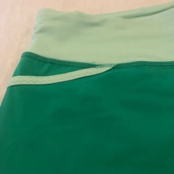 Lululemon Crops - Picture 3 of 10